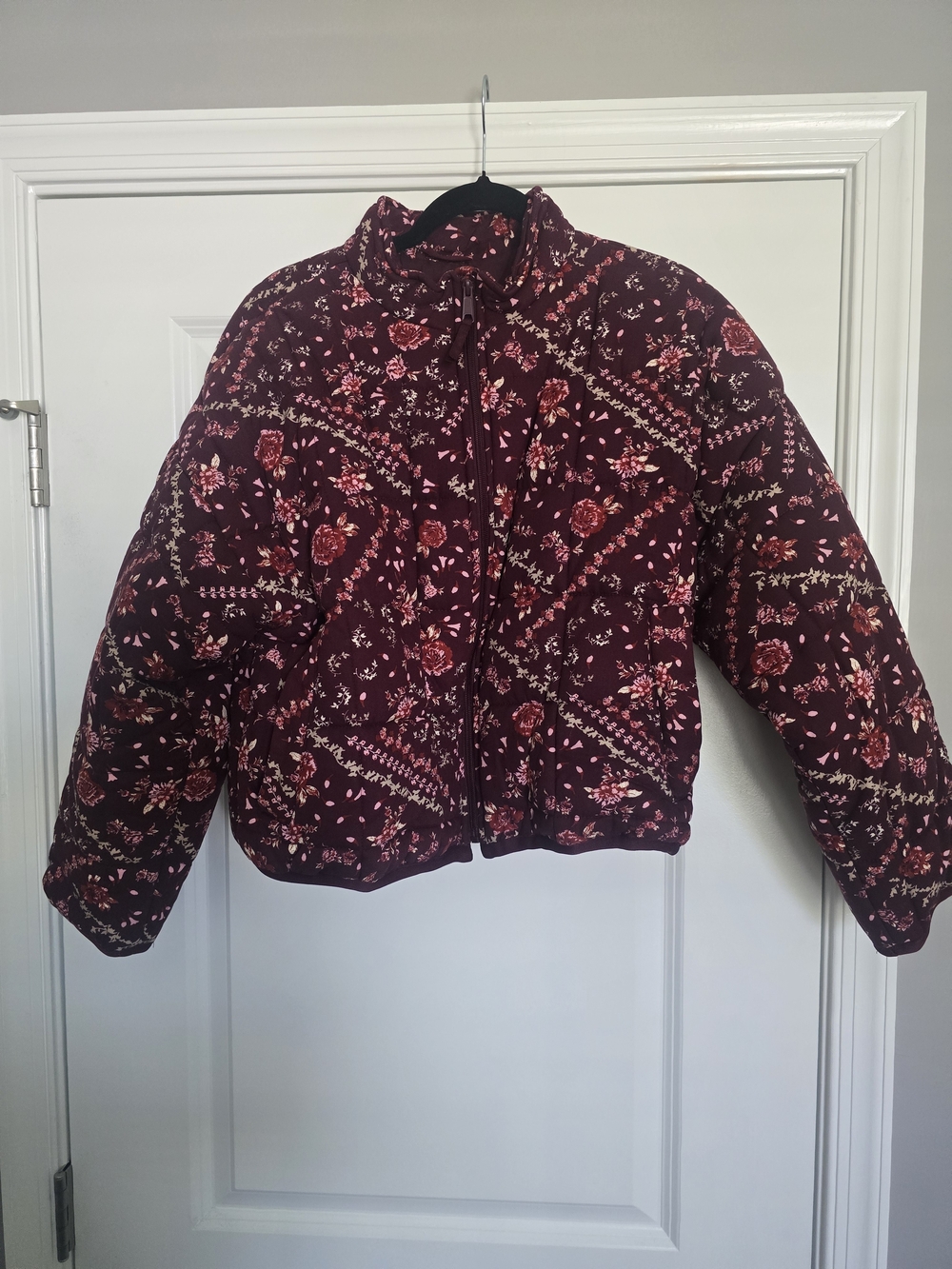 Women's Floral Puffer Jacket - Burgundy